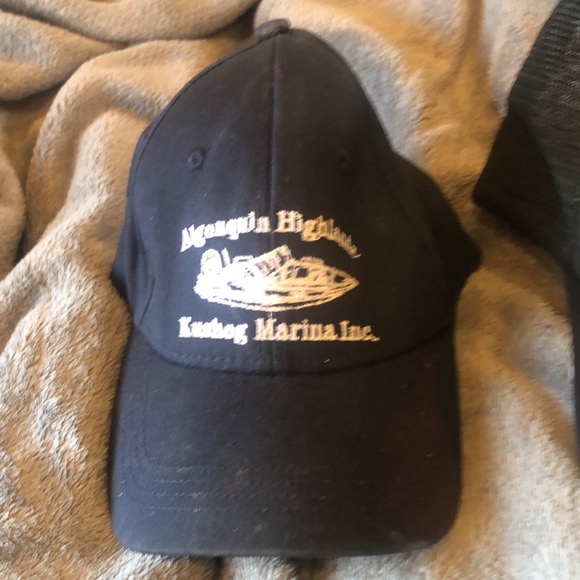 Cap bundle. 3 hats. - Picture 4 of 6